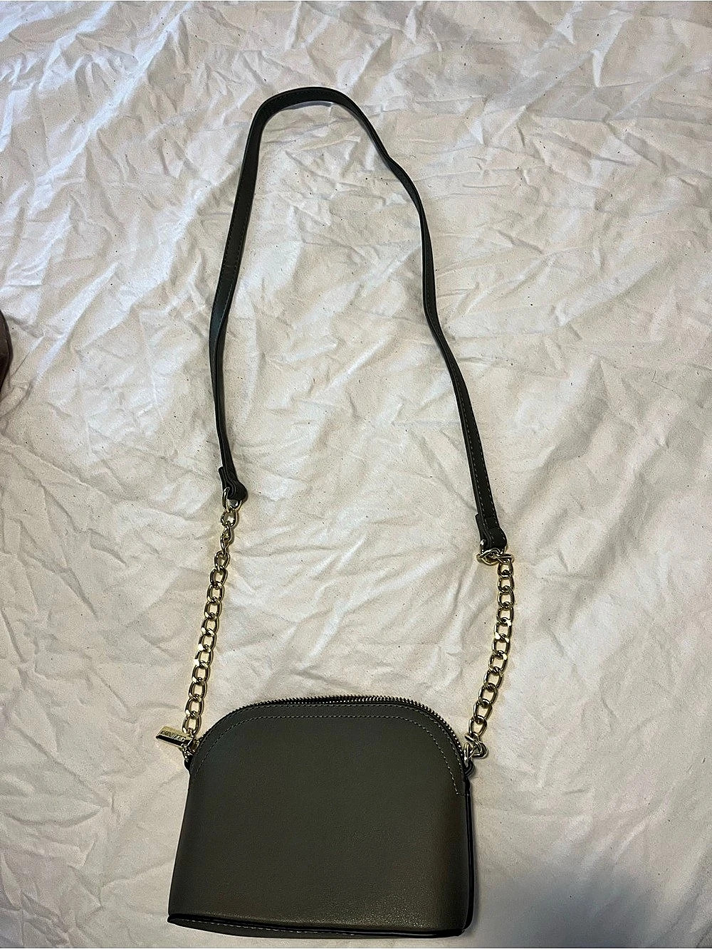 Steve Madden Dome Crossbody Bag Crossbody in Green